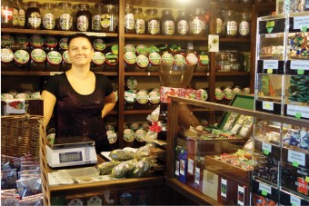 Miesięcznik Hurt & Detal to czytelny przewodnik po branży FMCG ...