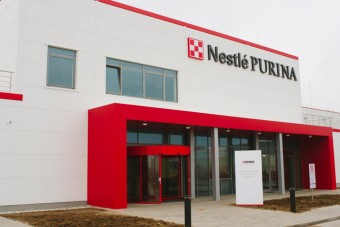 Nestlé otwiera pierwszą w Polsce fabrykę PURINA PetCare. Do końca 2015 roku firma zainwestuje kolejne 153 mln zł.