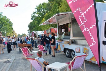Food truck Petit Beurre Jutrzenka z tournée po Polsce