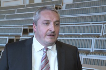 Poziom czytelnictwa w Polsce wciąż niski. Do czytania chce zachęcić Polaków Biedronka