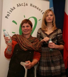 Mała butelka w wielkiej sprawie. Cisowianka dedykowana Kampanii Wodnej już w sprzedaży. 
