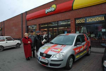 Pięć samochodów VW POLO wyjechało ze sklepów POLOmarket. 