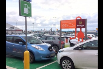 Auchan z terminalem do ładowania samochodów elektrycznych 