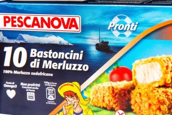 Domek z bezglutenowych paluszków rybnych PESCANOVA