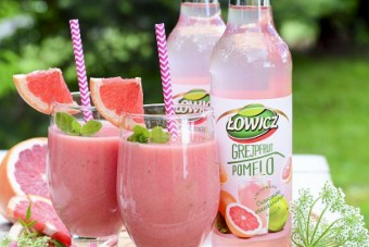 Grejpfrut i pomelo połączone w nowym syropie Łowicz – letnie, owocowe ooorzeźwienie!