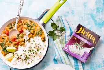 Curry z kurczakiem, szpinakiem i ryżem jaśminowym marki Britta