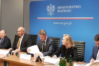 POHiD partnerem kampanii „Warto Bezgotówkowo”