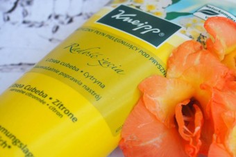 Kneipp® Aromatyczne płyny pielęgnujące pod prysznic Na dobry nastrój i Radość życia dbają o dobre samopoczucie.