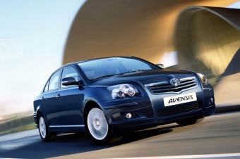 Toyota Avensis – flagowe auto flotowe Toyoty ma już 20 lat 