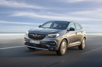 Opel Grandland X debiutuje z nowej generacji silnikiem Diesla 1.5