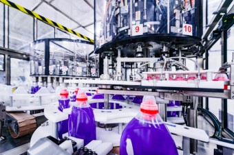 Najnowsze światowe standardy zarządzania bezpieczeństwem i higieną pracy w zakładzie produkcyjnym Henkla