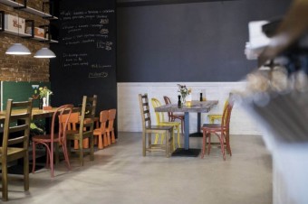 Sfinks z restauracją Fabryka Pizzy w Krakowie