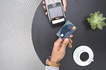 Badanie Mastercard: Płatności kartą pomagają MŚP przyciągnąć klientów i rozwijać biznes