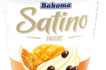 Satino jogurt z owocami i kuleczkami czekoladowymi