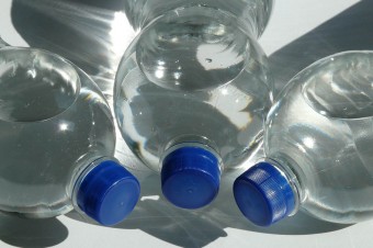 Deloitte: Kaucja za plastikowe butelki może okazać się jedynym rozwiązaniem
