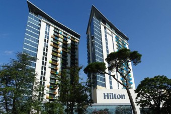 Hilton rezygnuje z jaj klatkowych na całym świecie