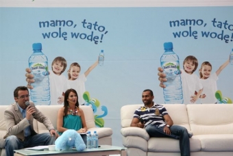 Żywiec Zdrój S.A. poprzez naukę i zabawę zachęca dzieci do picia wody 