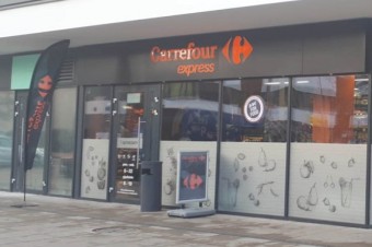 Carrefour otworzył w Warszawie 4 sklepy franczyzowe jednego dnia