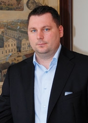 O strategii rozwoju firmy, kryzysie w branży piwowarskiej, osiągniach i sukcesach rozmawiamy z Robertem Wicińskim, Prezesem Zarządu Perła - Browary Lubelskie S.A.
