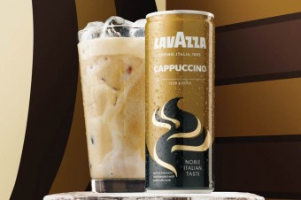 Nowość na rynku od marki Lavazza – gotowe do spożycia kawy mrożone Cappuccino oraz Double Espresso