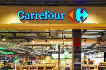 Carrefour wprowadził do sprzedaży maseczki i rękawiczki ochronne