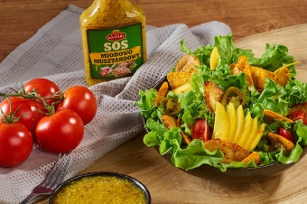 Sałatka honey mustard z Sosem miodowo-musztardowym Roleski