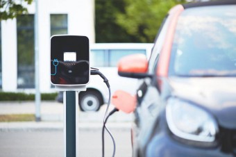Rząd musi szukać nowych sposobów na pobudzenie wzrostu gospodarki. Motorem mogą być inwestycje w technologie niskoemisyjne