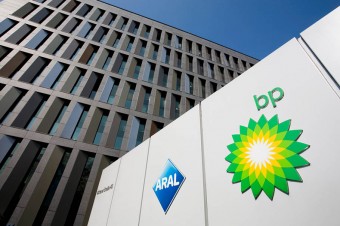 bp ogranicza wydobycie ropy i gazu na rzecz inwestycji w OZE i wodór