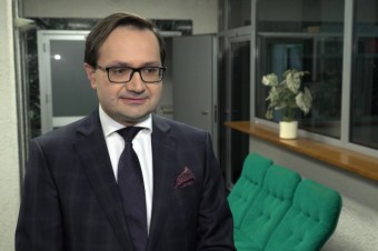 Polacy coraz częściej spierają się z bankami i ubezpieczycielami