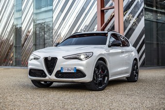 Alfa Romeo wprowadza Stelvio na rok modelowy 2021 i prezentuje nowy wariant Veloce Ti.