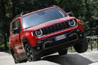 Jeep® z dwoma zwycięstwami w plebiscycie „4x4 Of The Year