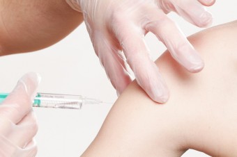 Polacy jasno wypowiedzieli się na temat kolejności szczepień. Są mocne zaskoczenia 