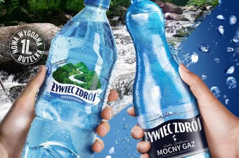 1-litrowe butelki od Żywiec Zdrój –  wygodny format wody gazowanej i niegazowanej