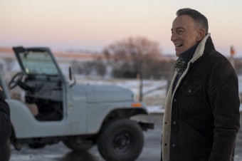 Bruce Springsteen gwiazdą kampanii marki Jeep® „The Middle” przygotowanej z okazji Big Game 2021.