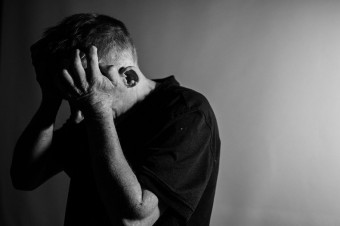 W czasie pandemii zdrowie psychiczne tracą głównie młodzi i dobrze zarabiający Polacy 