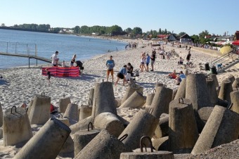 W tym roku Polacy postawili na urlop w kraju. Tylko co piąty badany wyjechał za granicę    