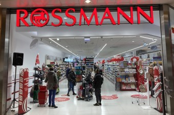 Drogeria Rossmann w Centrum Handlowym Auchan Poczesna