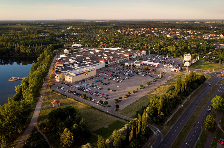Stage Capital nabył trzy centra handlowe w Polsce