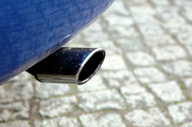 Tylko do 2035 roku będzie można kupić w UE samochód napędzany benzyną lub dieslem