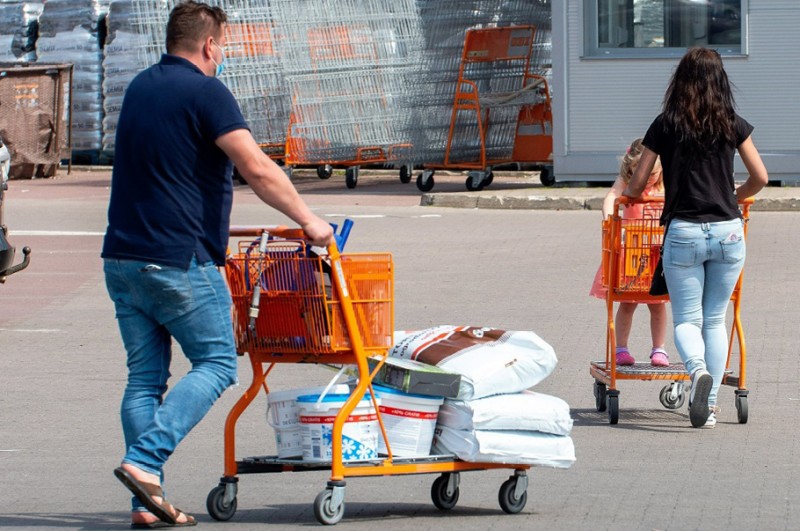 Inflacja dotknęła markety budowlane. Sieci z dwucyfrowymi spadkami ruchu i unikalnych klientów