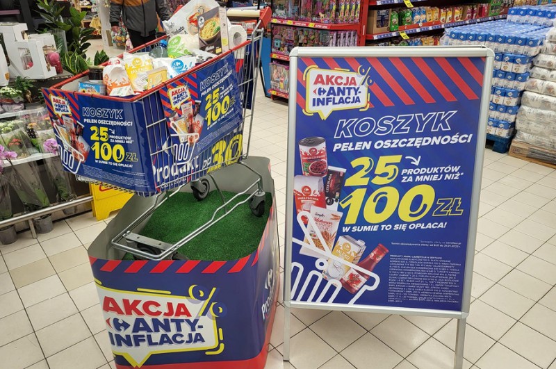 Carrefour rozszerza zakres działań ograniczających skutki inflacji odczuwalnej przez konsumentów