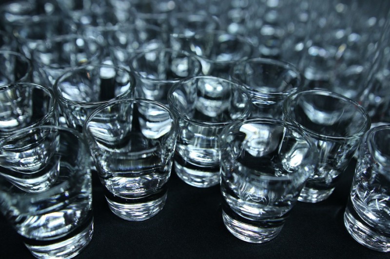 Polacy piją coraz mniej wódki