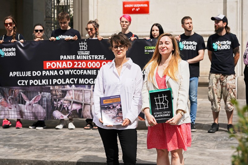 75% Polaków za zakazem hodowli zwierząt w klatkach 