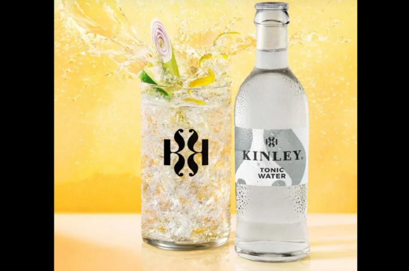 Kinley Elderflower Tonic Zero o smaku czarnego bzu