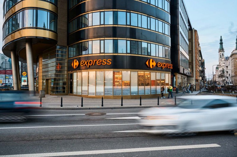 Carrefour obniża ceny we wszystkich własnych hiper- i supermarketach