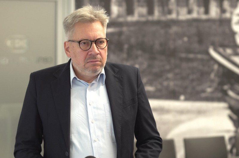 Blisko połowa badanych palaczy raportuje lepszą kondycję zdrowotną po przejściu na podgrzewacze tytoniu.