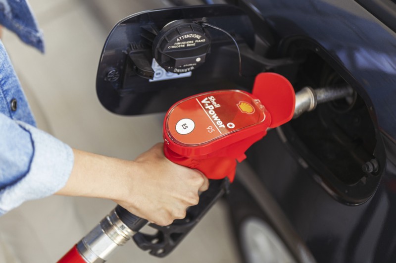 Shell przedstawia ulepszoną formułę paliw premium