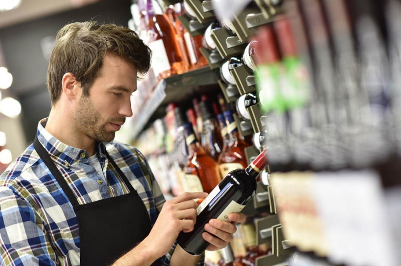 Handel krytykuje zakaz sprzedaży alkoholu na stacjach benzynowych