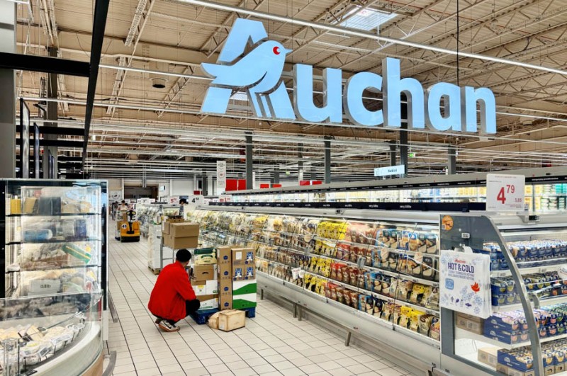 Auchan wprowadza wózki dla psów w kolejnych sklepach