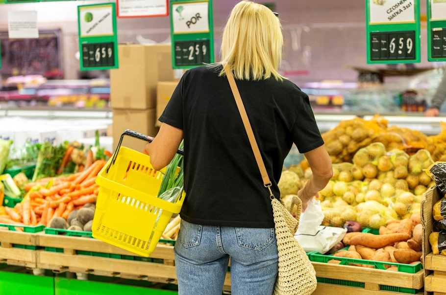 Złe wiadomości dla Polaków. Ceny w sklepach wciąż rosną